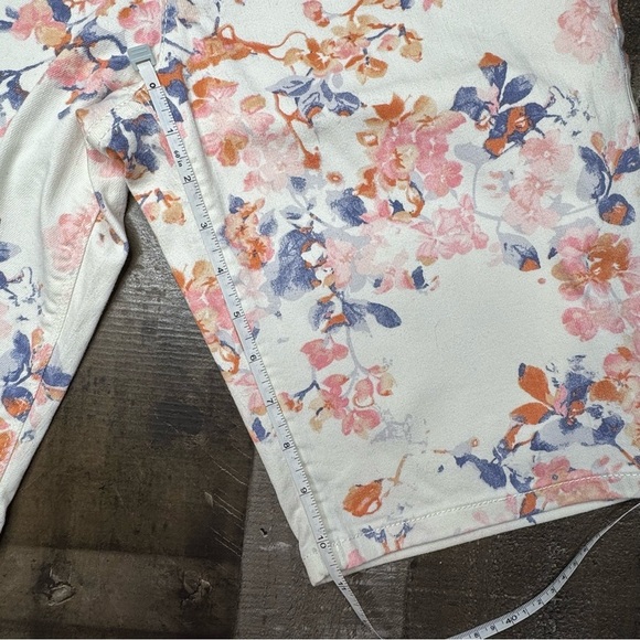 J. Jill White and Pink Denim Shorts size 8 - Picture 10 of 11